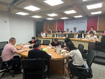111111教职工大会.jpg